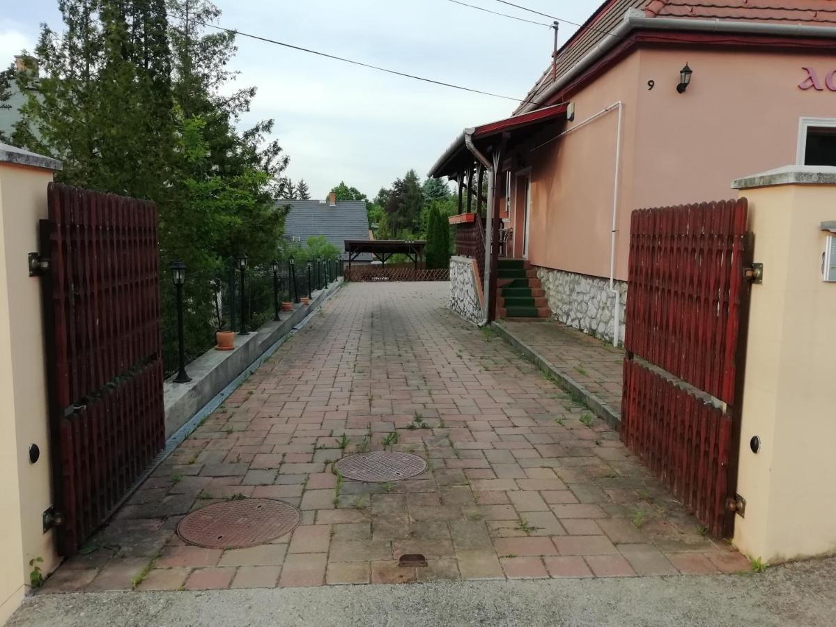 Отель Asta La Vista Vendeghaz Мишкольц Экстерьер фото